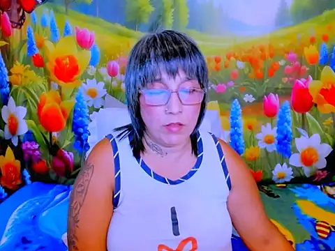 indianroxy webcam