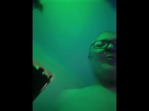 chronic_vibez webcam