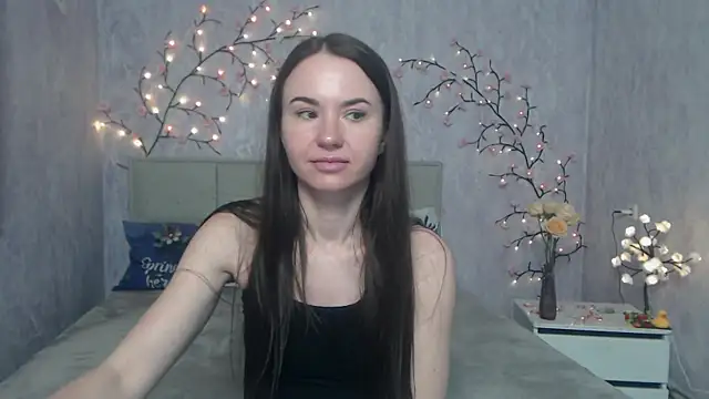 KaraCriegs webcam