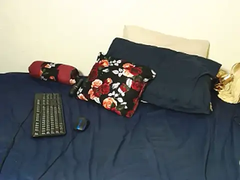 KittyPussyZA webcam