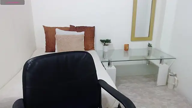 Scarlett_Adams_ webcam