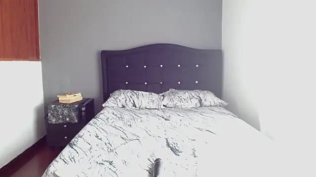 Emilia_1995 webcam