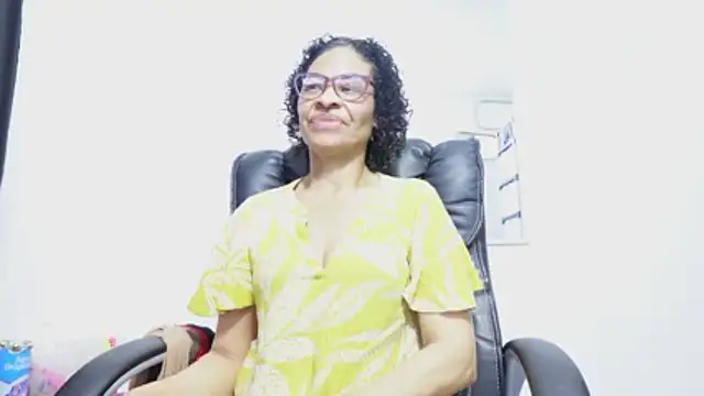 Aries_Mature webcam