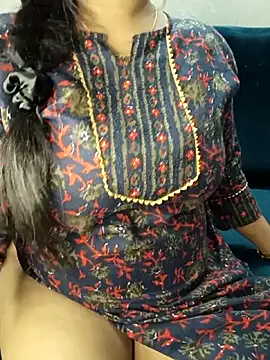 Webcam Model (SSiya-)  is live.Free join now!
