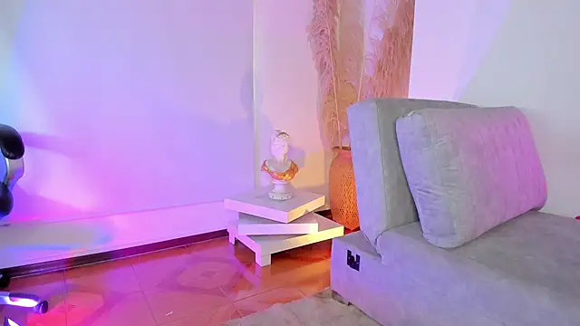 Amelie_Wine webcam