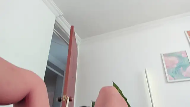 canelleGarces webcam