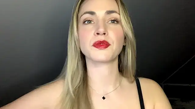 ScarlettSensitive webcam