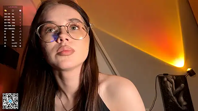 melaniehale - MelanieHale's free webcam - UK Sex Cams