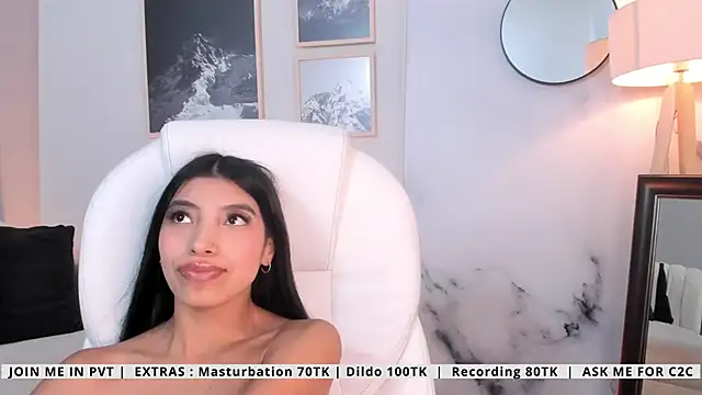 Tiffany_Low webcam