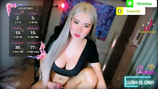 xBigSurpriseLorainex webcam