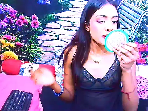IndianPretty14u2Luv webcam