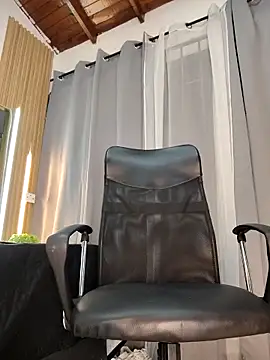 Oliver_bigblack_cock webcam