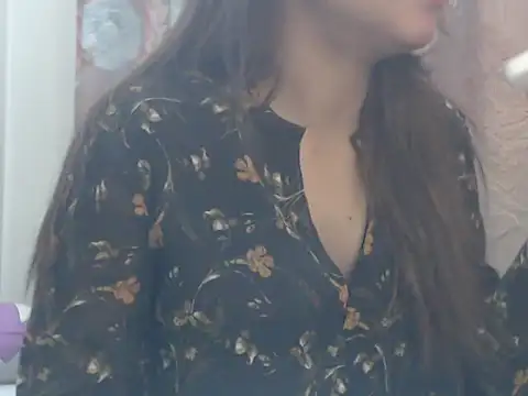 NancyRuvi webcam