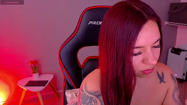 samantha_tattu webcam