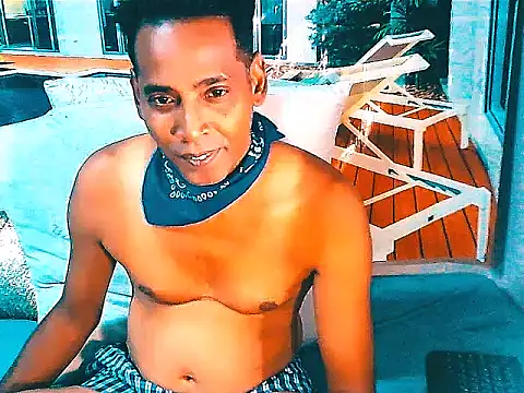 IndianHunk01 webcam