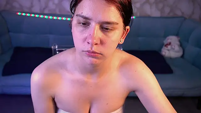 LiviaShy webcam