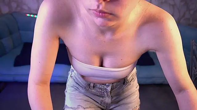LiviaShy webcam