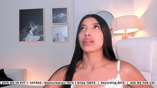 Tiffany_Low webcam