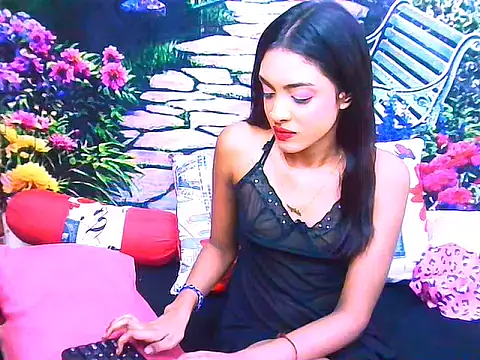IndianPretty14u2Luv webcam