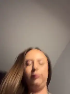 adellasweet webcam