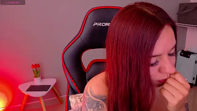 samantha_tattu webcam