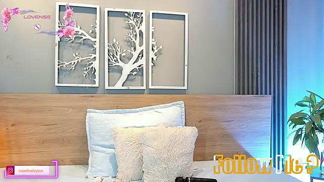 Elise-Leyton webcam