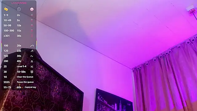 katha_Crawford webcam