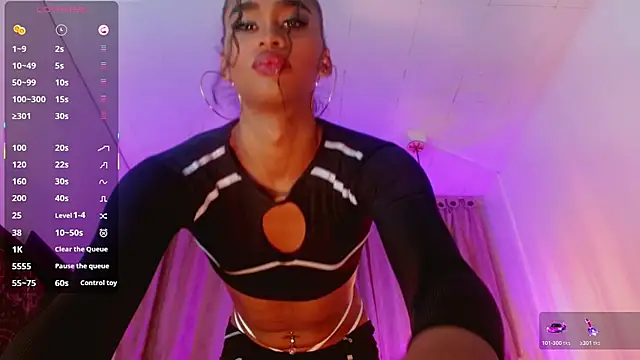 katha_Crawford webcam