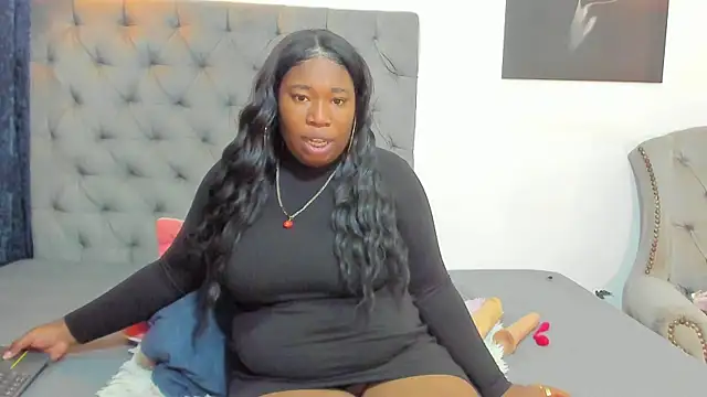 nahiroby_ebony webcam