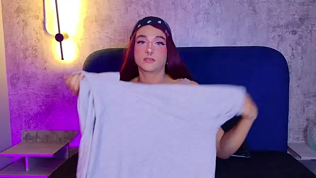 Mikavelvet08 webcam