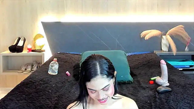 LorenaVarga webcam