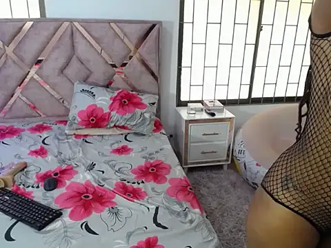 diabla_sexyboobs