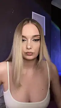 Alisa_Rise webcam