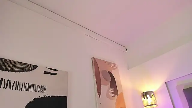lea_walkerr webcam