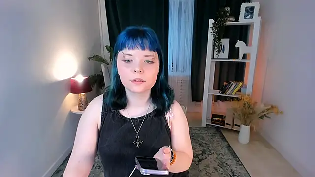 AliceMoongirl webcam