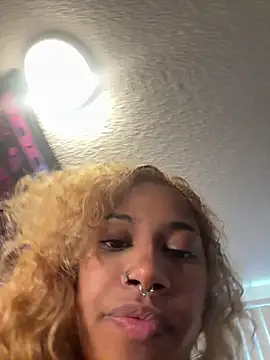 LoloBabe webcam
