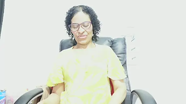 Aries_Mature webcam