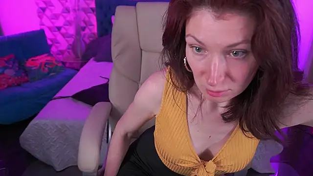 AmiraGoldd webcam