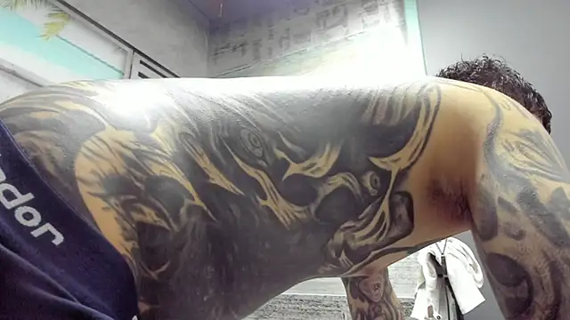 Gury_tattoo webcam
