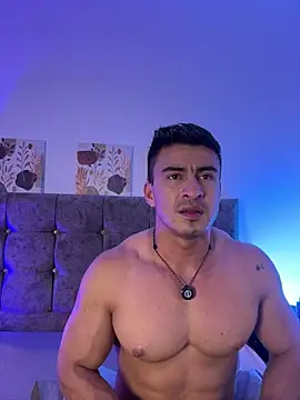 chris_clarck (M young) - pump chest🥵🥵
