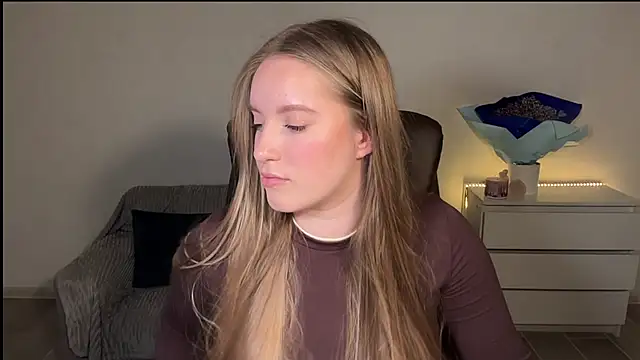EvaMaddison webcam
