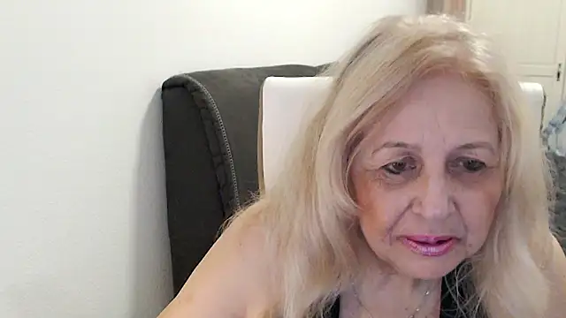 SusiLifeXXX webcam