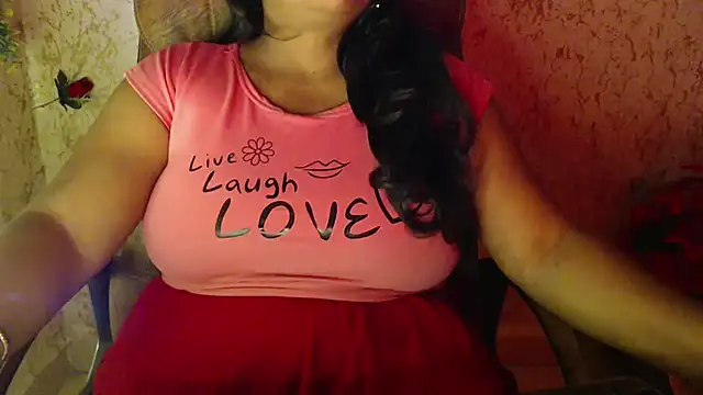 ItsMiraDesire webcam