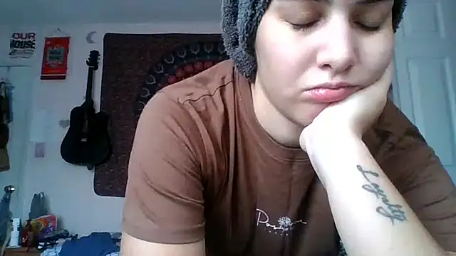 naughtynadia0502 webcam