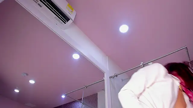 amber_sparkle webcam