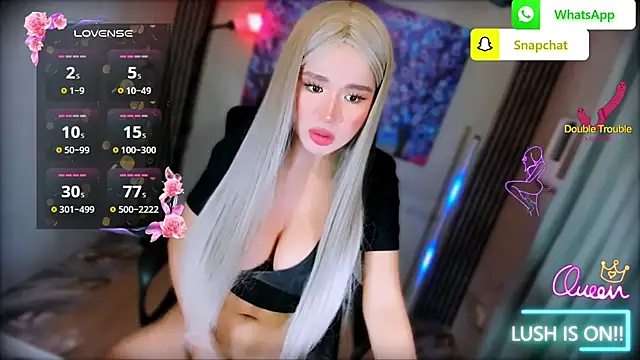 xBigSurpriseLorainex webcam