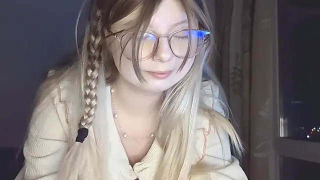 YukiBlush webcam