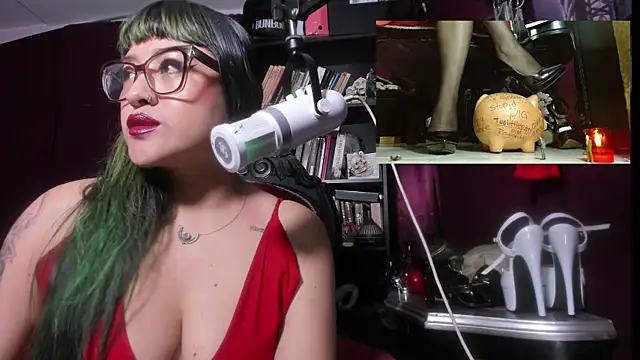 MeGoddesSara webcam