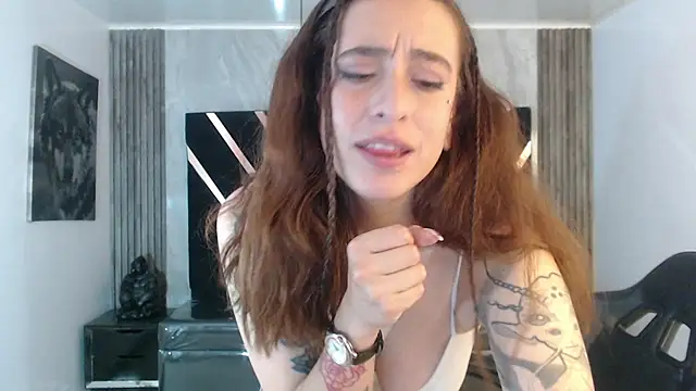 DamiaOshun_ch webcam