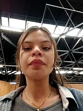 _Isabella-7 webcam